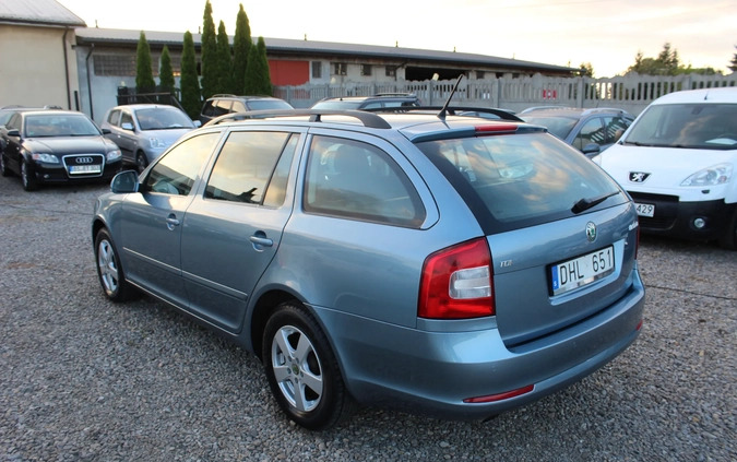 Skoda Octavia cena 28900 przebieg: 205186, rok produkcji 2011 z Kuźnia Raciborska małe 301